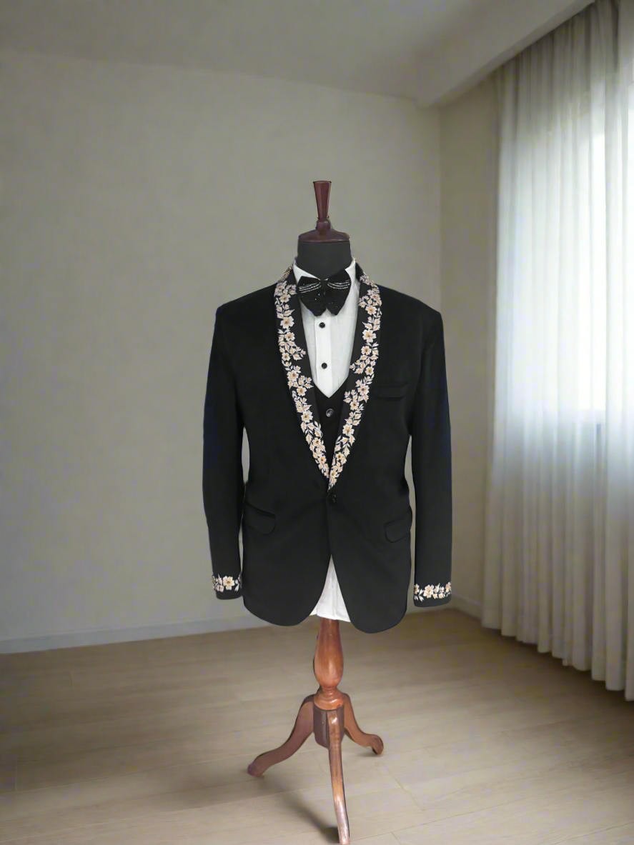 Men Designer Embroidered Tuxedo 5pc Suit